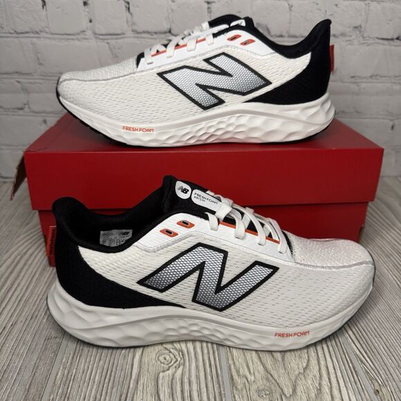 New Balance Fresh Foam Arishi v4 Running Shoes Women’s 8.5 White Black New - Picture 1 of 7